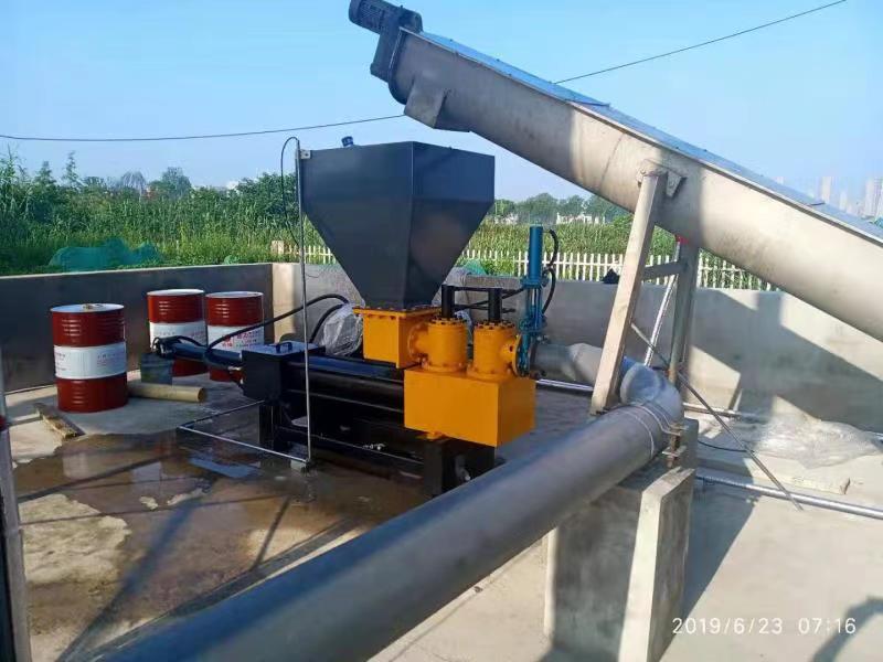 粘稠物料泵現場.jpg 粘稠物料泵現場.jpg